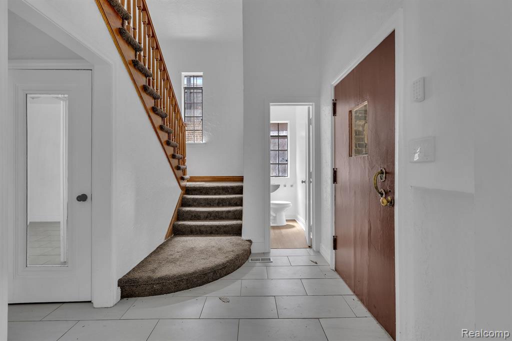 19510 Stratford Road - Photo 5