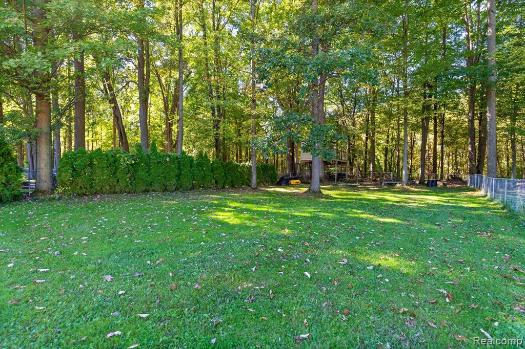 9368 Lakepointe Boulevard, Clay, MI 48001 — Photo 32