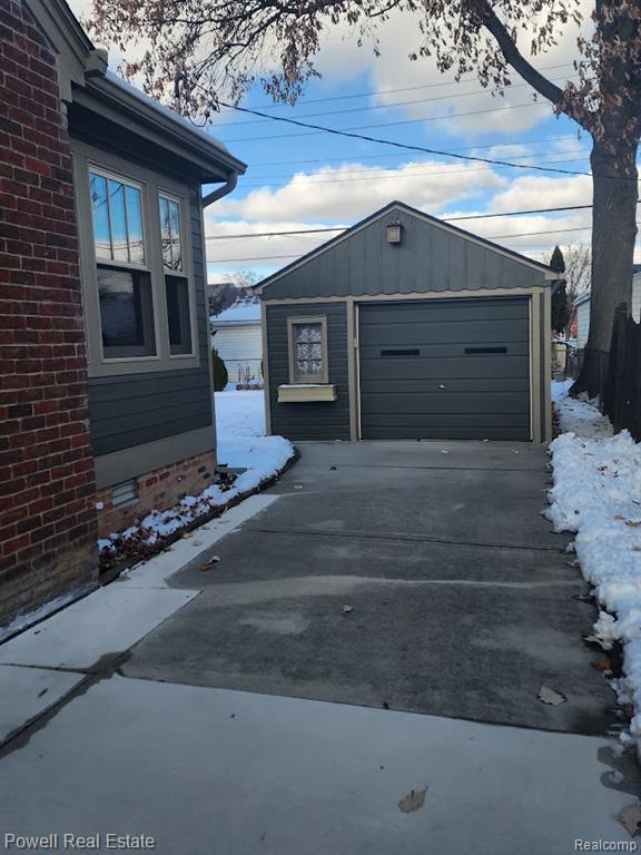 912 Cedarhill Drive, Royal Oak, MI 48067 — Photo 14