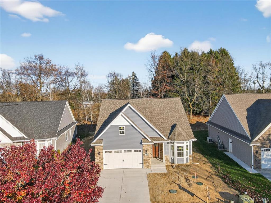 7460 Village Court, Davisburg, MI 48350 — Photo 33