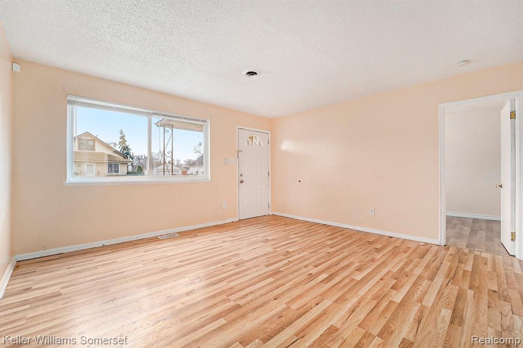 7259 LOZIER Avenue, Warren, MI 48091 — Photo 4