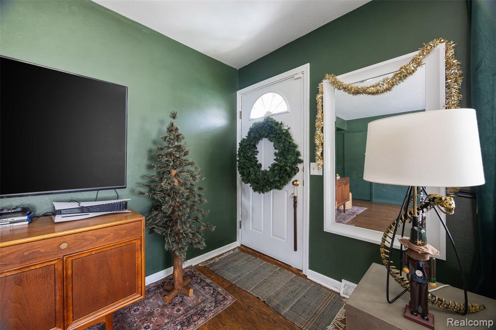 7768 Jackman Road, Temperance, MI 48182 — Photo 8
