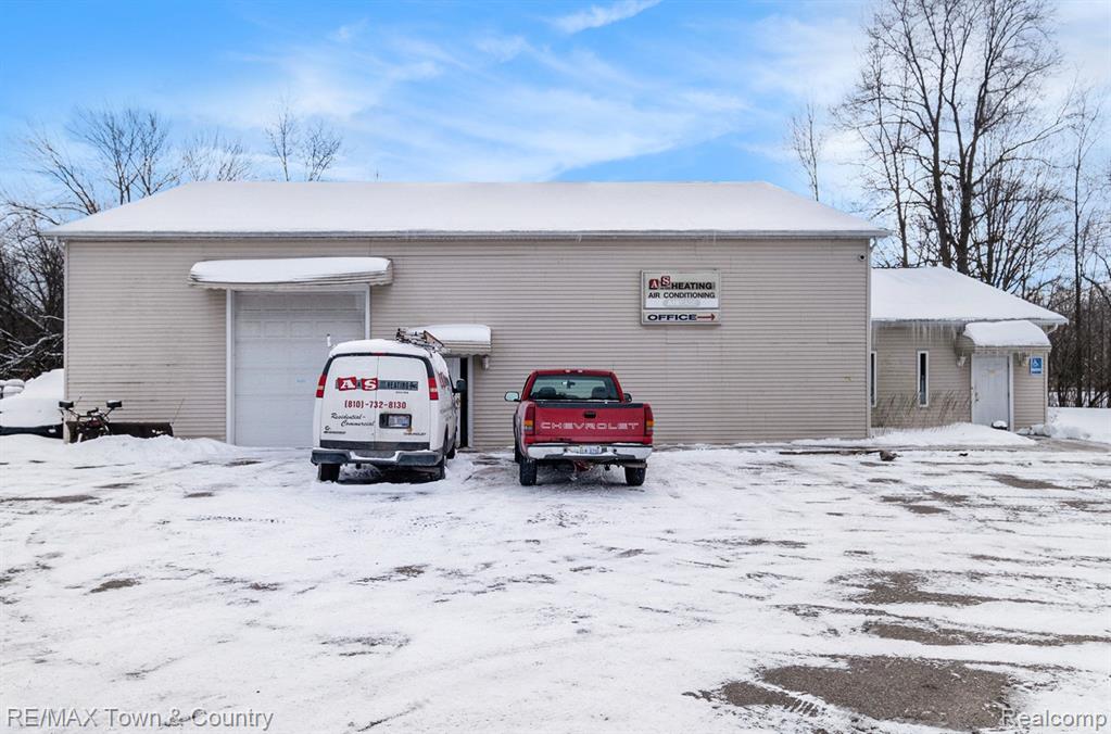 2170 LAVELLE Road, Flint, MI 48504 — Photo 25