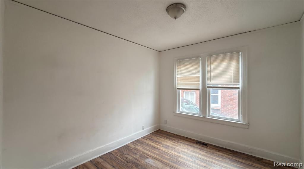 5771 Chatsworth Street, Detroit, MI 48224 — Photo 10