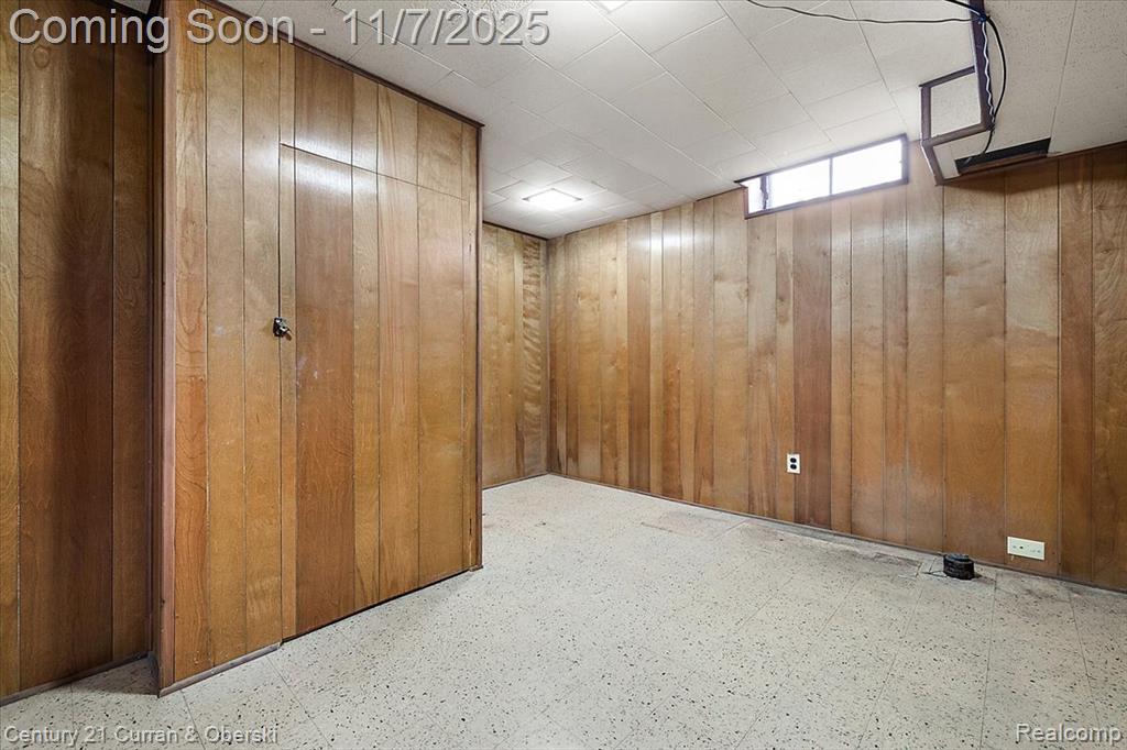 878 Brooklawn Drive, Troy, MI 48084 — Photo 28