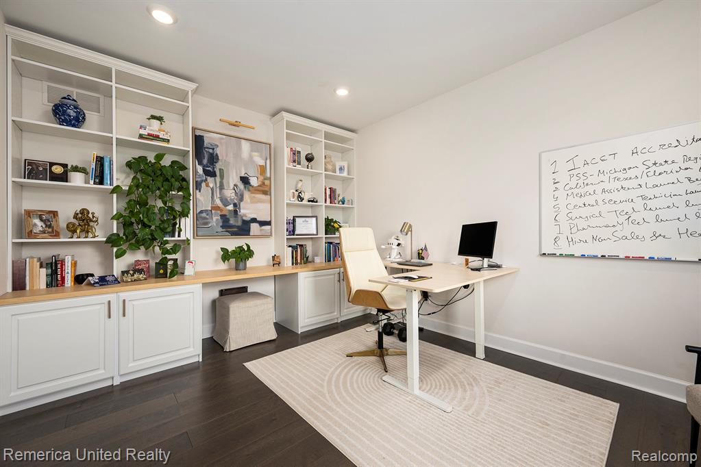 53213 Bay Laurel Lane, South Lyon, MI, 48178