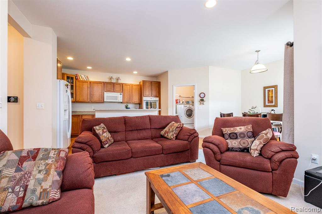 3147 Summers Road, Keego Harbor, MI 48320 — Photo 13