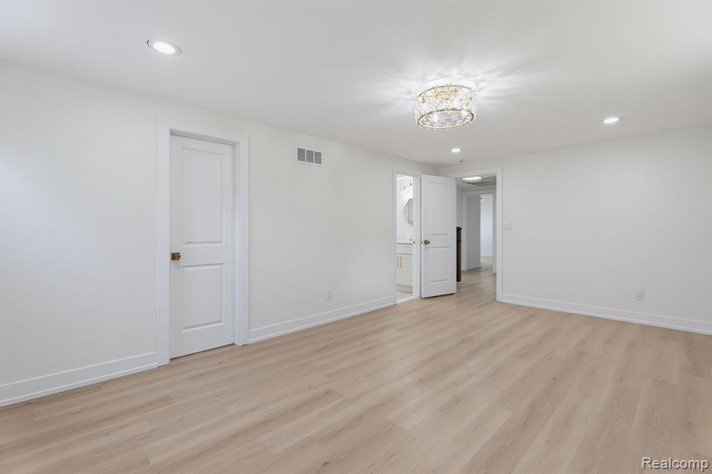 6780 Lee Crest Drive, West Bloomfield, MI — Photo 45