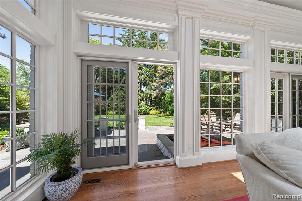 66 Oxford Road, Grosse Pointe, MI 48236 — Photo 7