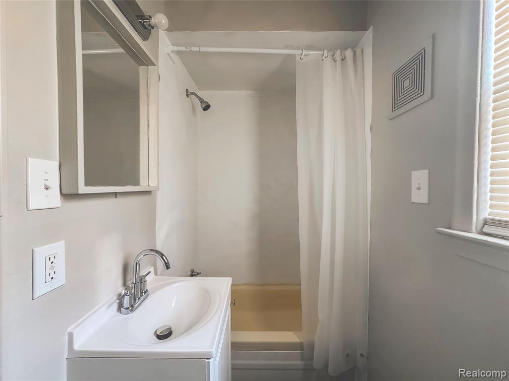 804 Emerson Avenue, Pontiac, MI 48340 — Photo 26