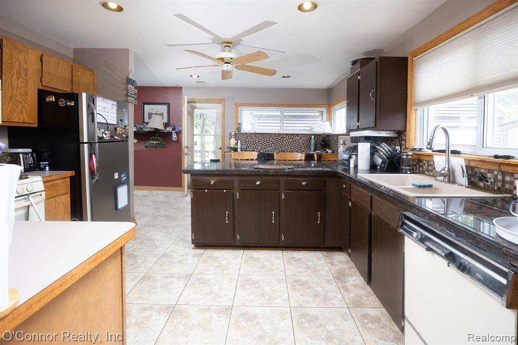 130 Delta Drive, Algonac, MI 48001 — Photo 10