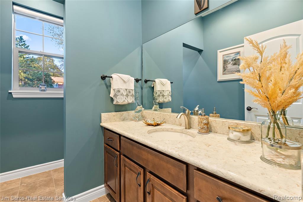3 S River Court, Grosse Pointe Woods, MI 48236 — Photo 27