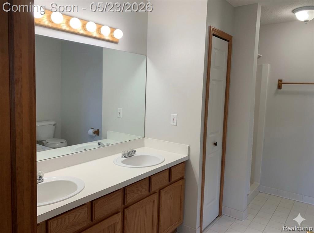 6145 Crystal Lake Drive, Romulus, MI 48174 — Photo 20
