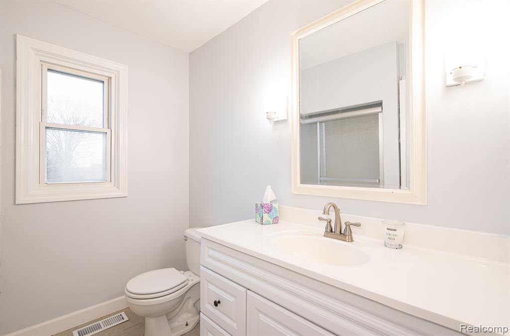 5170 GLEASON Road, Emmett, MI 48022 — Photo 14