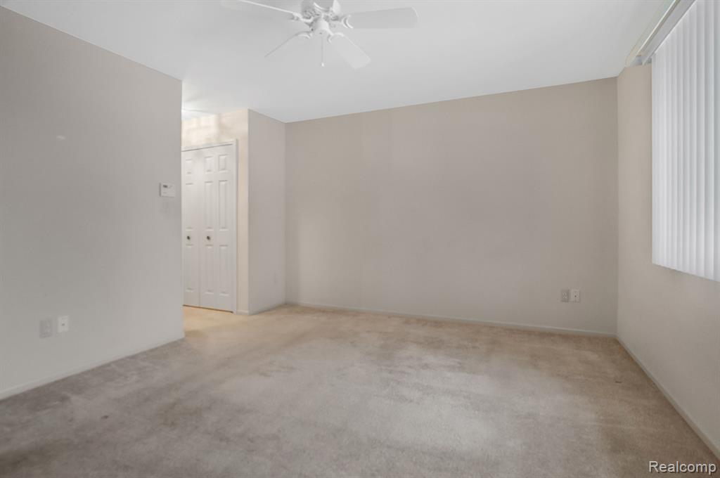 1000 PINEWOOD, Brighton, MI 48116 — Photo 13