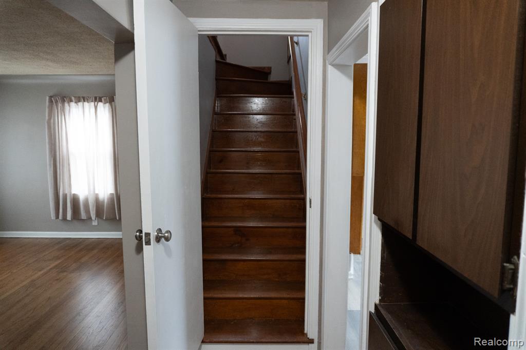 737 Campbell Street, Flint, MI 48507 — Photo 32
