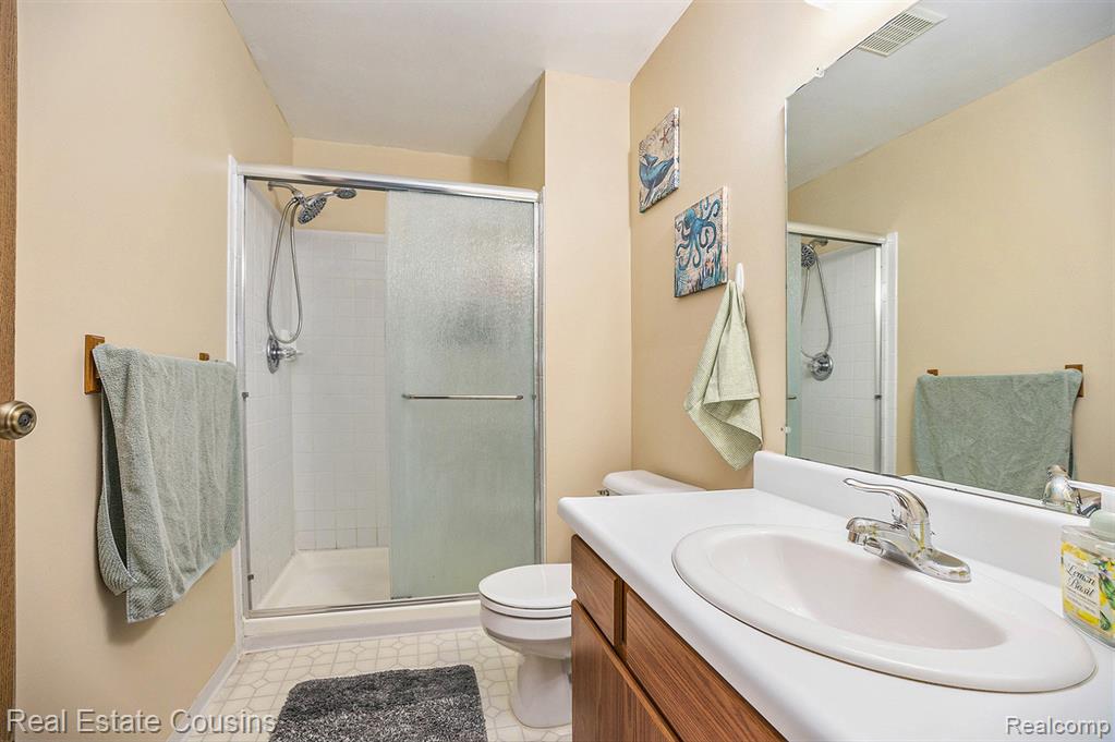 61023 Greenwood Drive, South Lyon, MI 48178 — Photo 8