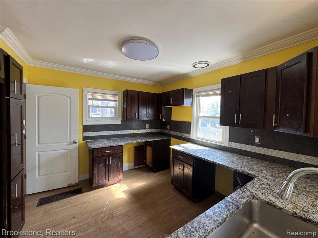256 W Chicago Avenue, Pontiac, MI 48340 — Photo 15