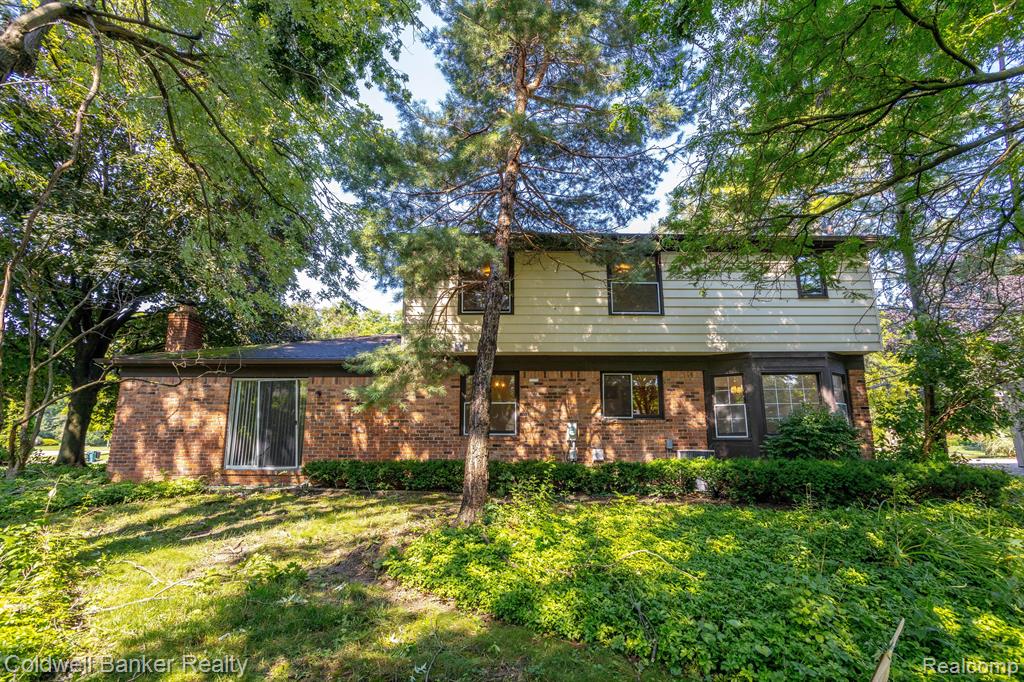 5310 HERTFORD Drive, Troy, MI 48085 — Photo 30