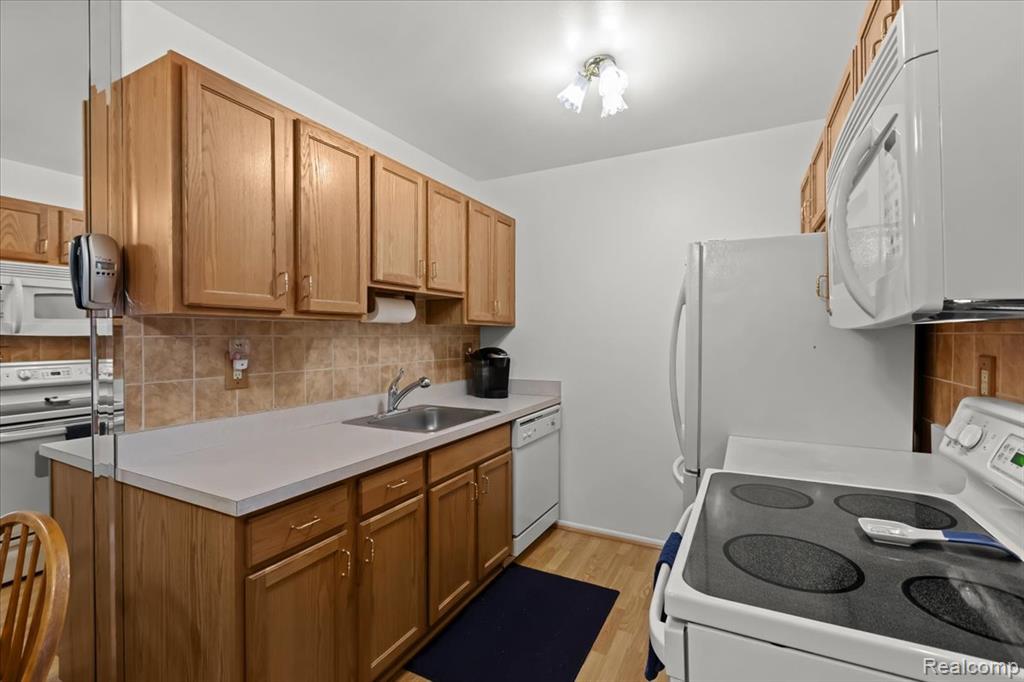 9959 Allen Pointe Drive, Allen Park, MI 48101 — Photo 10