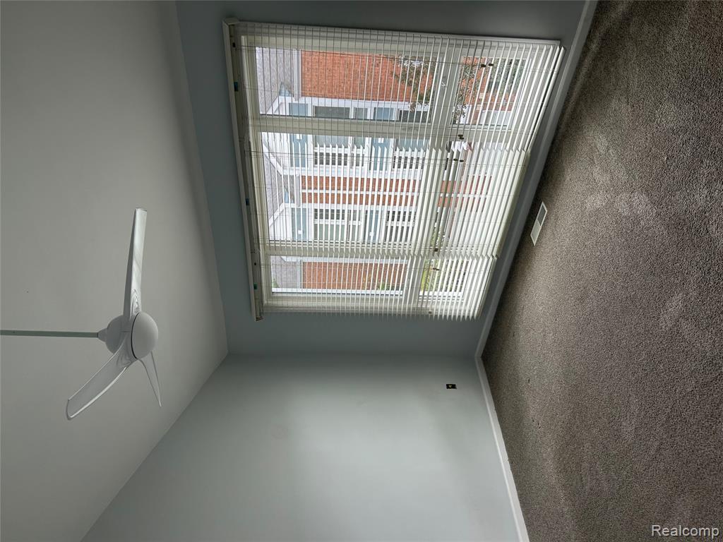 204 MAIN SAIL, Detroit, MI 48207 — Photo 4