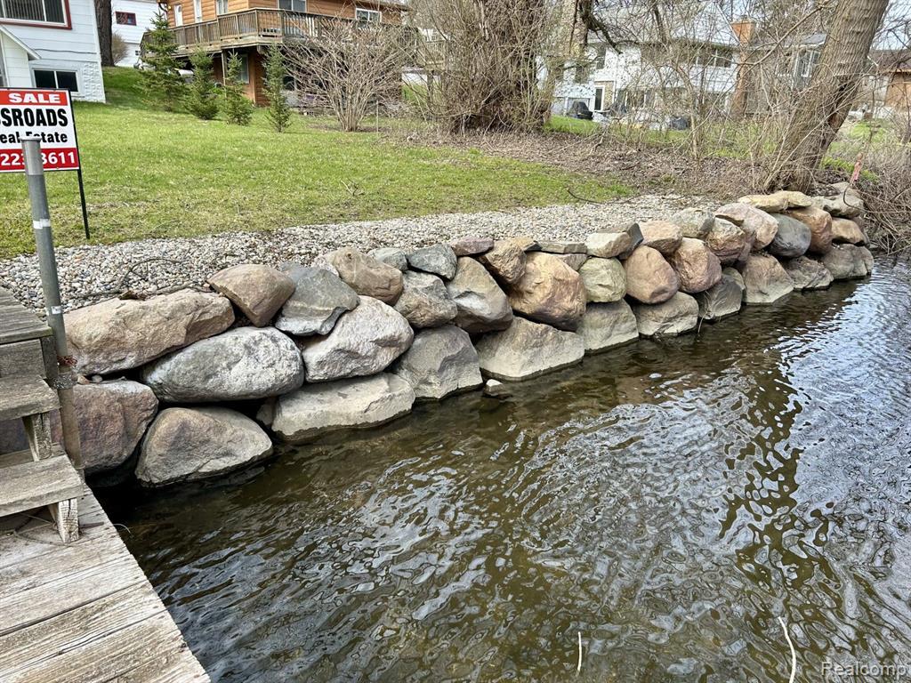 9343 Shannon Drive, Brighton, MI 48116 — Photo 38