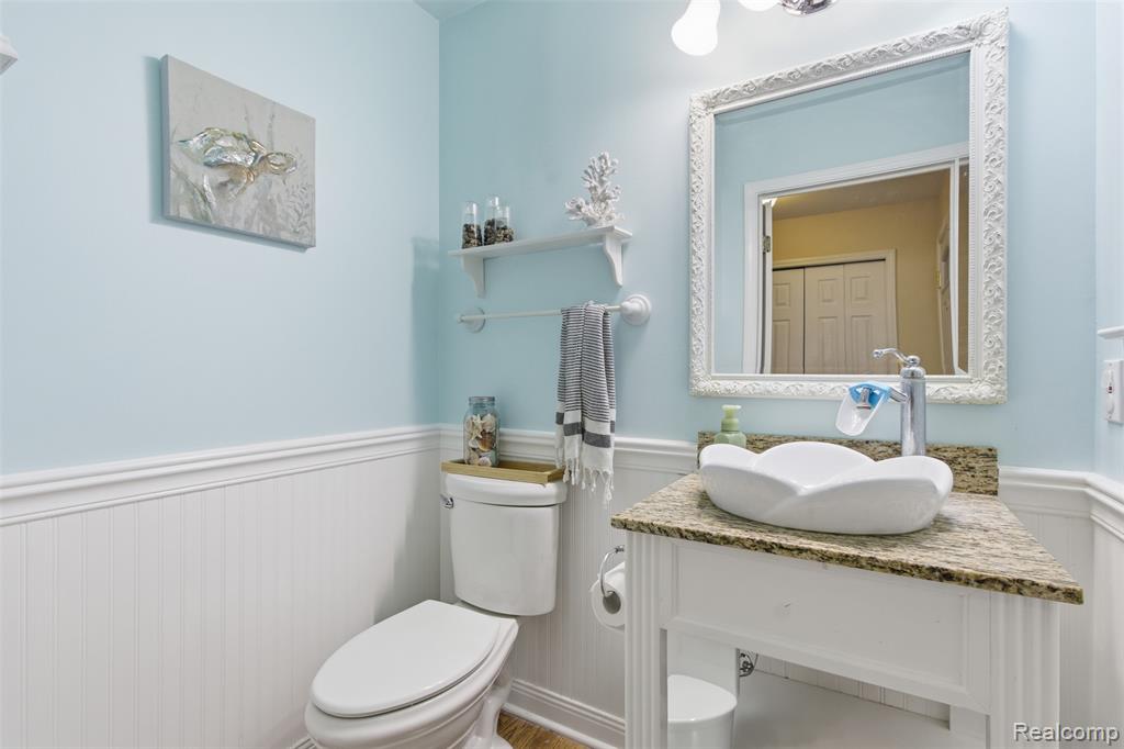 7846 Fawn Court, Waterford, MI 48327 — Photo 24