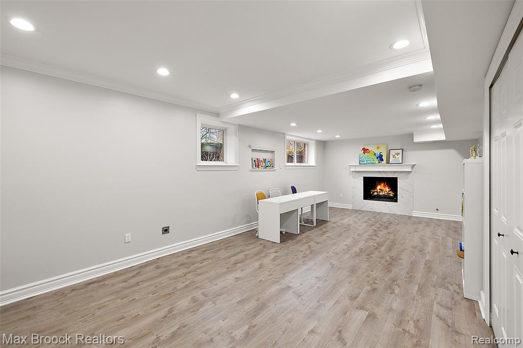 945 Wellsley Court, Bloomfield Hills, MI 48304 — Photo 40