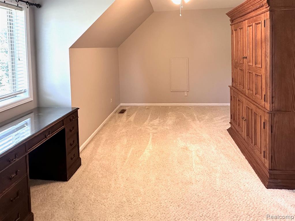 6763 BERRY POINTE Drive, Clarkston, MI 48348 — Photo 32