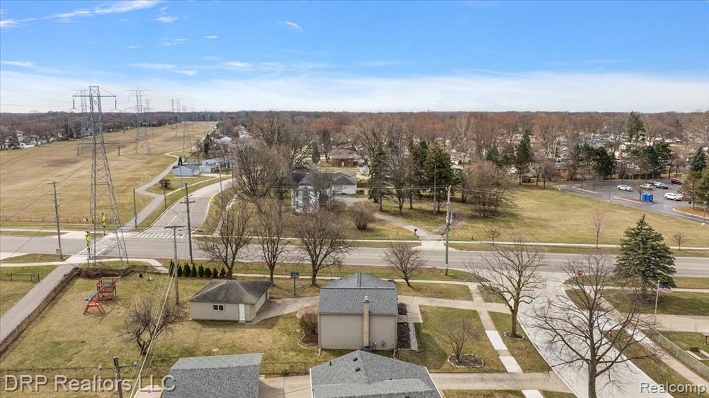 44012 Carrnation Drive, Sterling Heights, MI 48313 — Photo 38