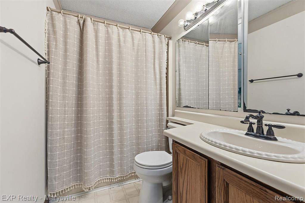 12265 Hough Road, Memphis, MI — Photo 23