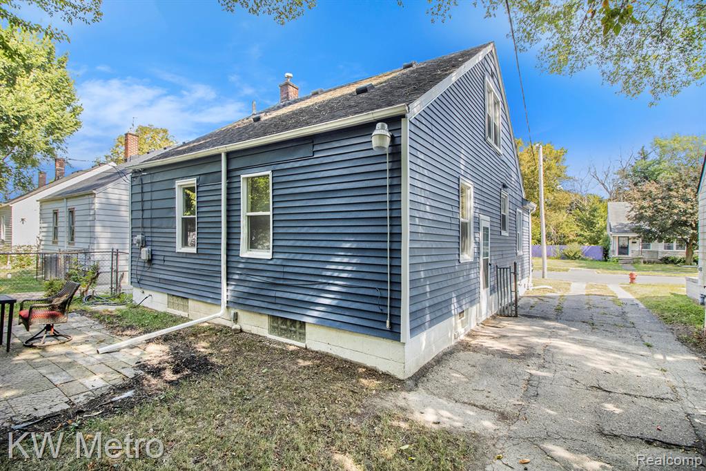 9577 Minock, Detroit, MI 48228 — Photo 14