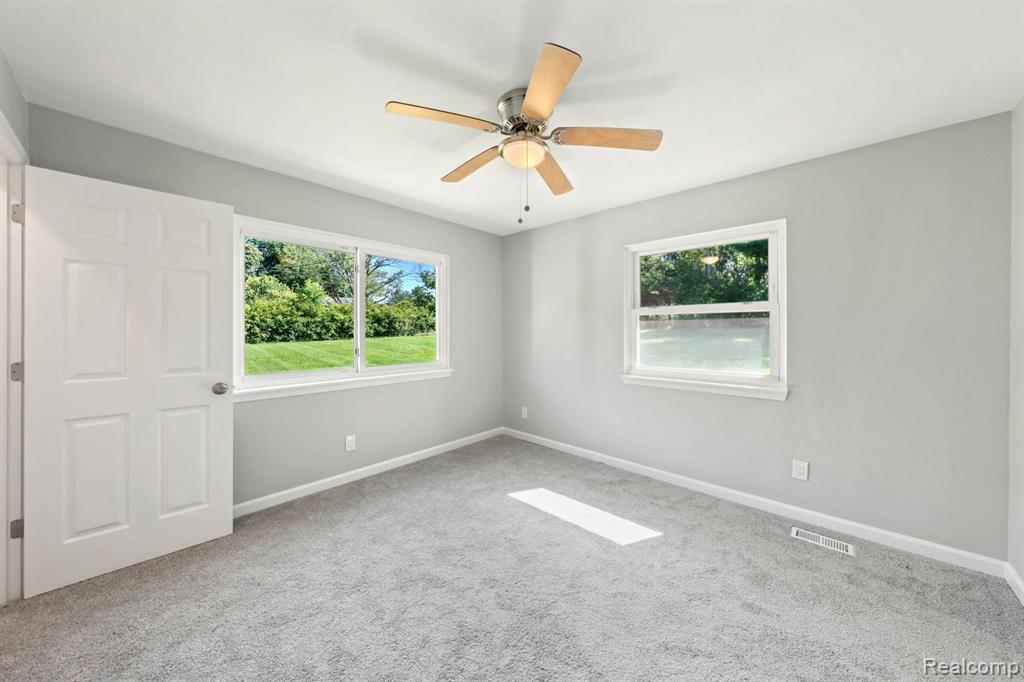 5461 W COON LAKE Road, Howell, MI 48843 — Photo 27