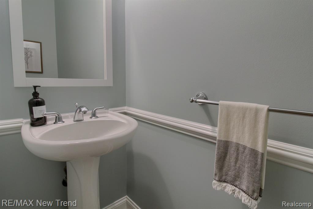 49698 Timber Trail, Novi, MI — Photo 21
