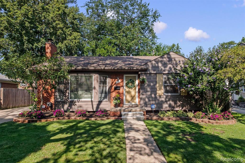 803 Oakridge Avenue, Royal Oak, MI 48067 — front exterior