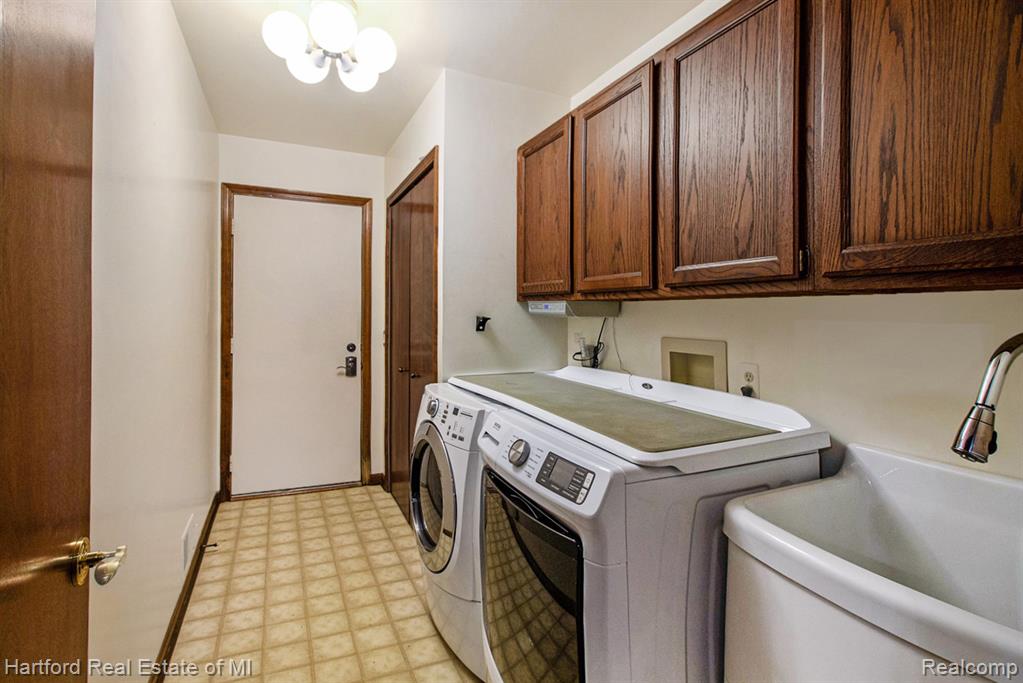 4506 Golf View Drive, Brighton, MI 48116 — Photo 15