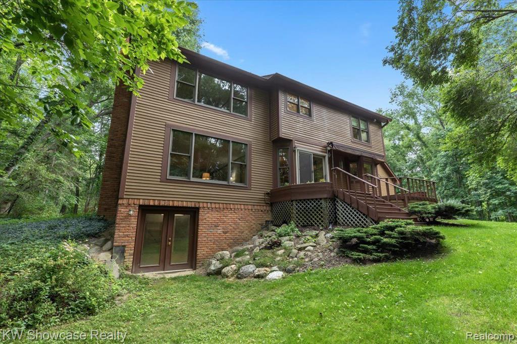 625 CUMBERLAND Trail, Milford, MI 48381 — Photo 23
