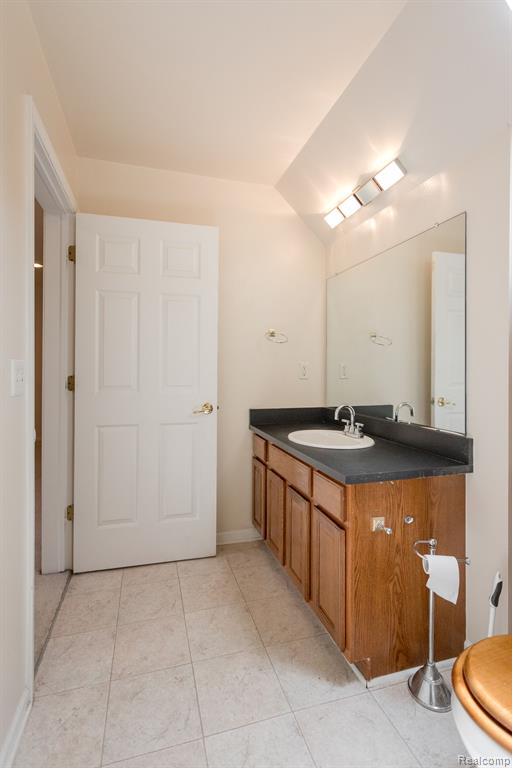 807 PALLISTER Street, Detroit, MI 48202 — Photo 19