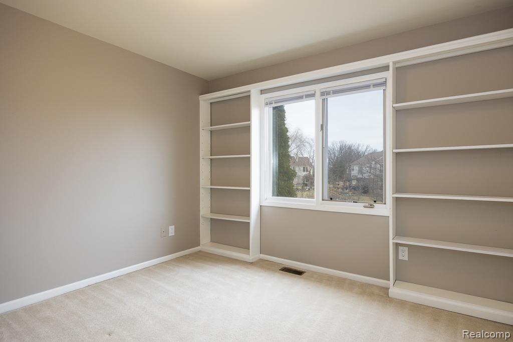 46692 INVERNESS Road, Canton, MI 48188 — Photo 14