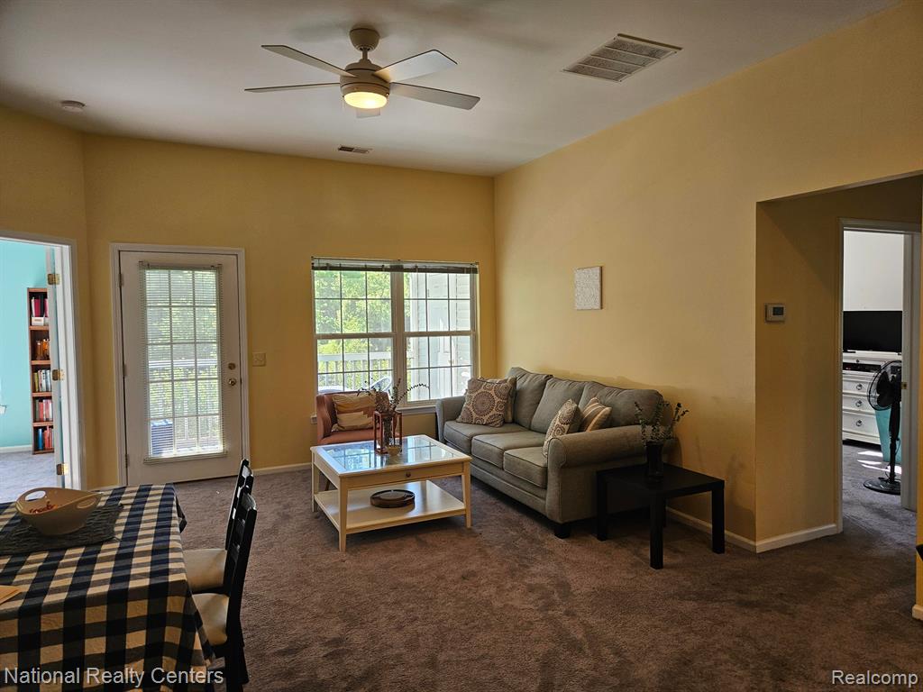 2860 S KNIGHTSBRIDGE Circle, Ann Arbor, MI 48105 — Photo 6
