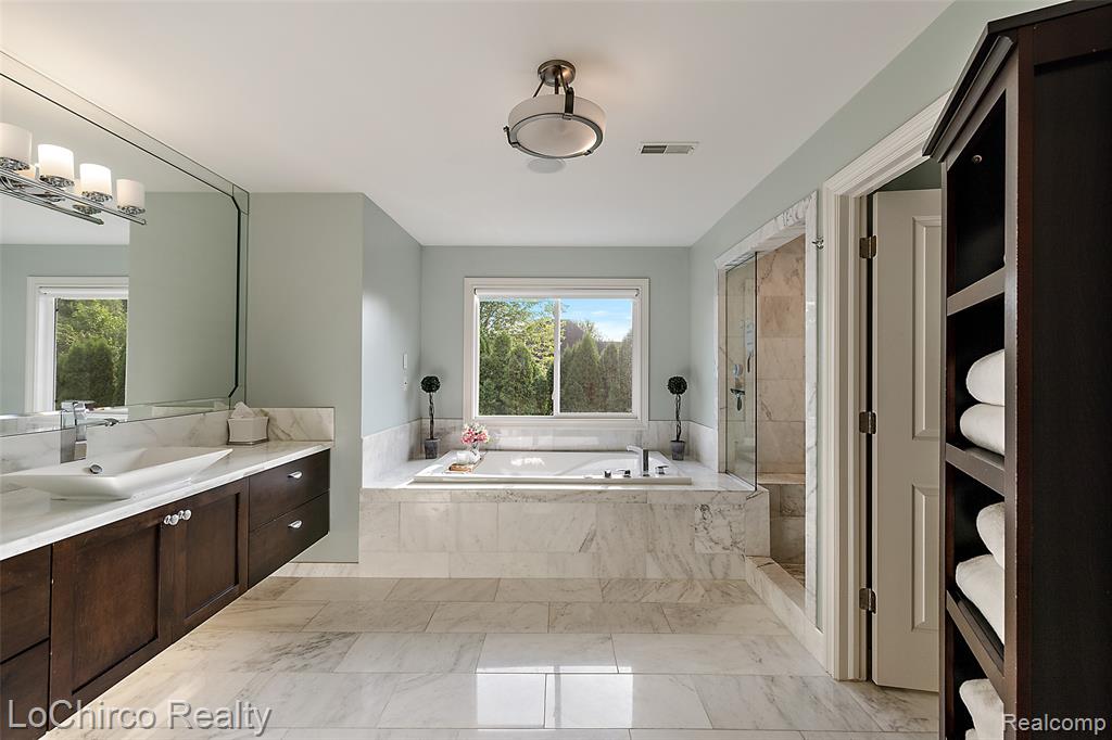 55223 Meadow Ridge Court, Shelby Twp, MI 48316 — Photo 37