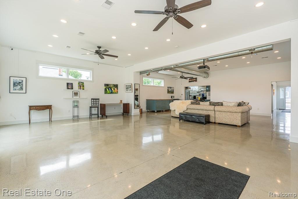 426 W University Drive, Rochester, MI 48307 — Photo 8