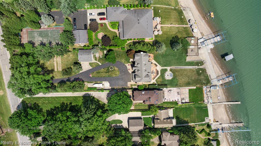 8308 Lakeshore, Burtchville, MI 48059 — Photo 31