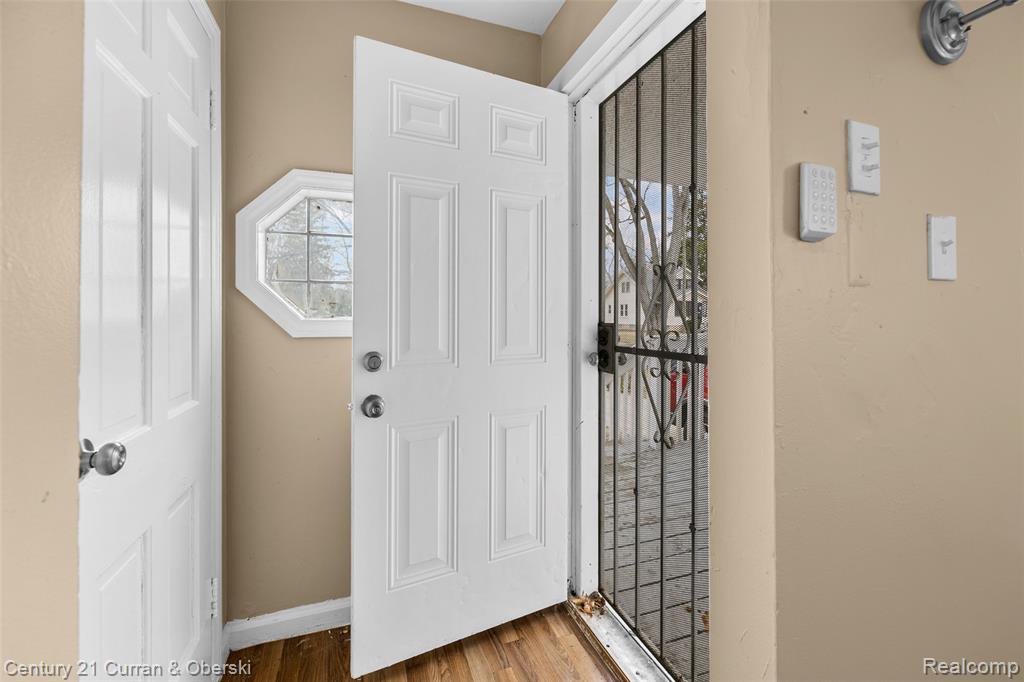 18220 Stout Street - Photo 4