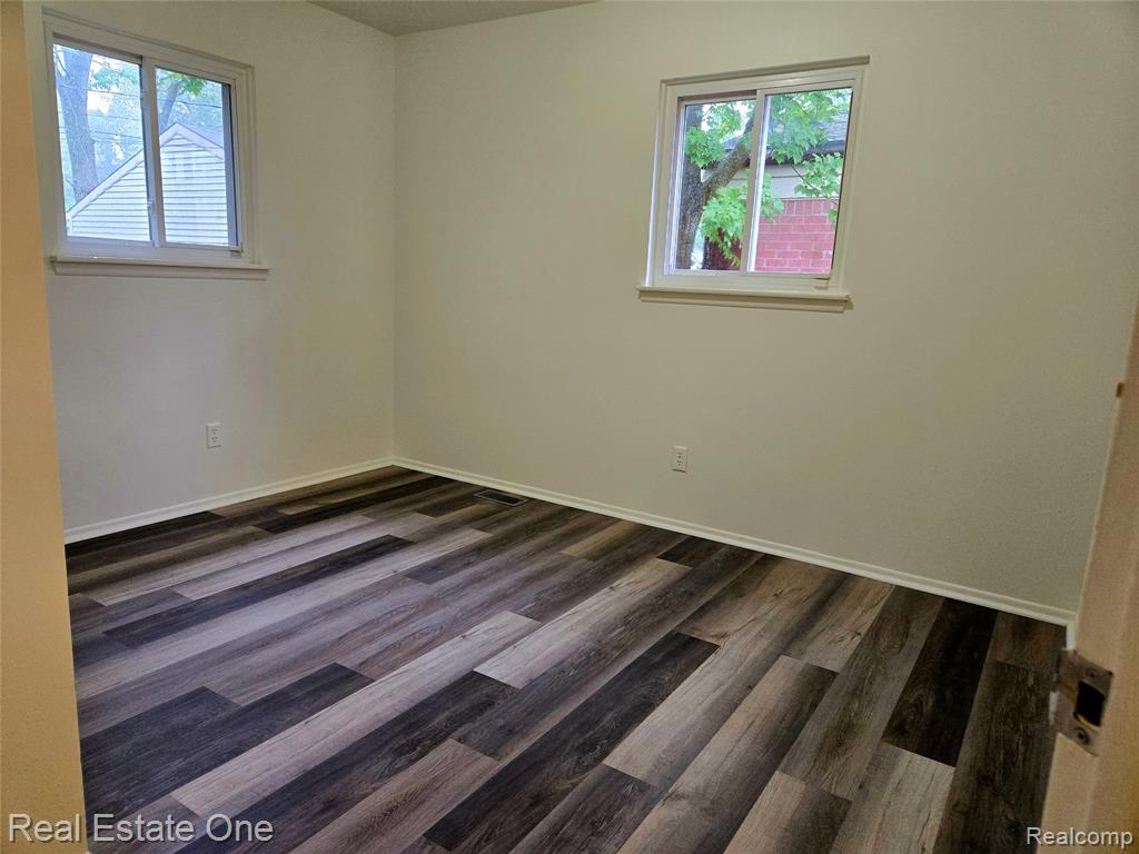 6026 Wilmer Street, Westland, MI — Photo 9