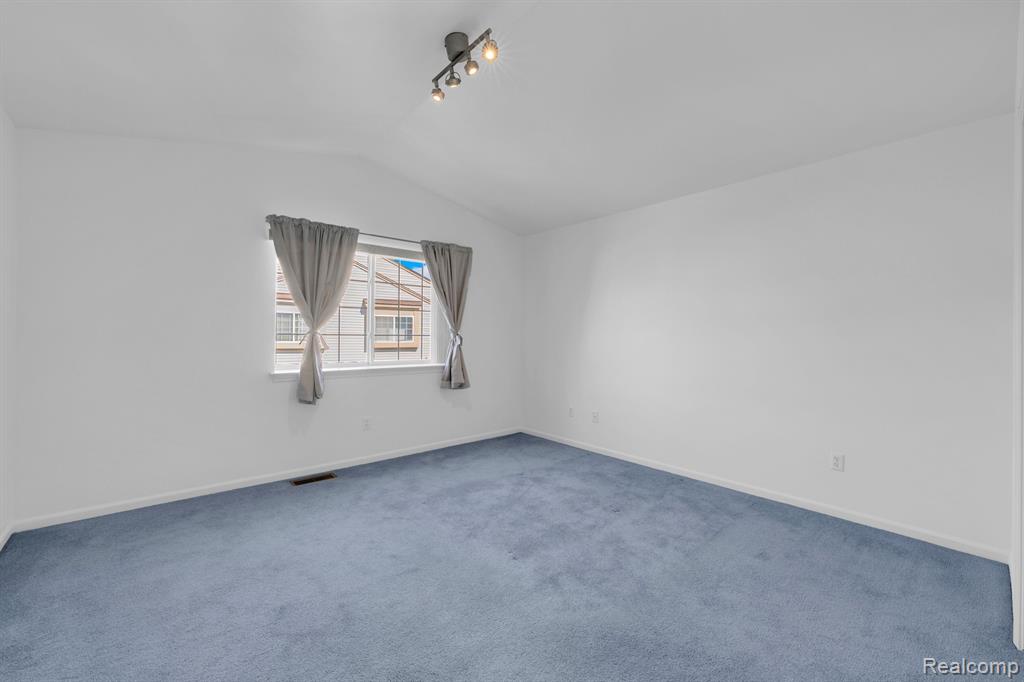 26725 ASHTON Drive, Woodhaven, MI 48183 — Photo 19