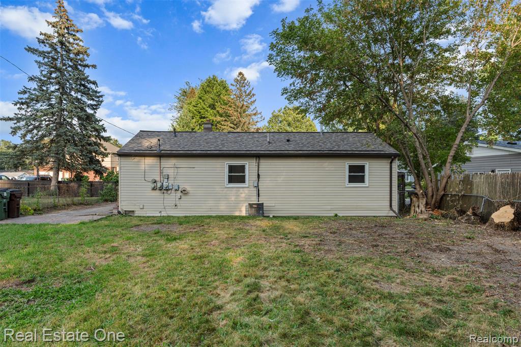 48037 Remer Avenue, Shelby Twp, MI 48317 — Photo 20