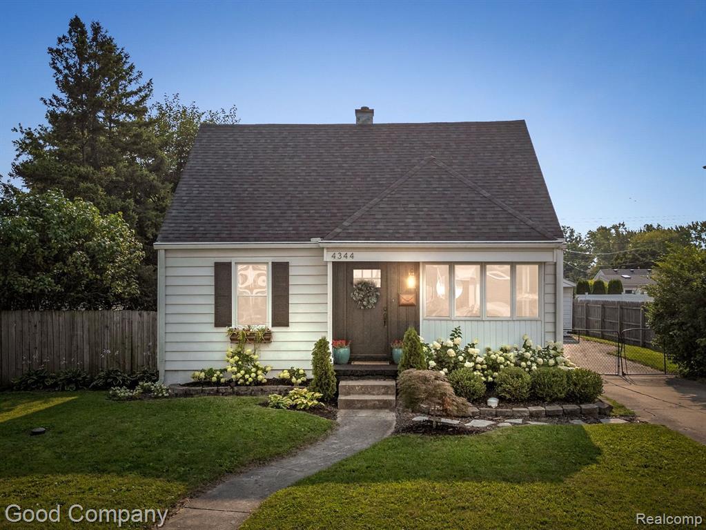 4344 HAMPTON Boulevard, Royal Oak, MI 48073 — Photo 38