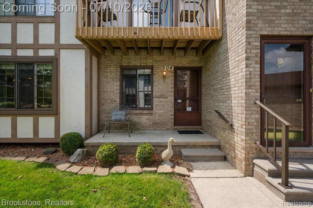 904 Country Club Drive, Saint Clair Shores, MI 48082 — Photo 4