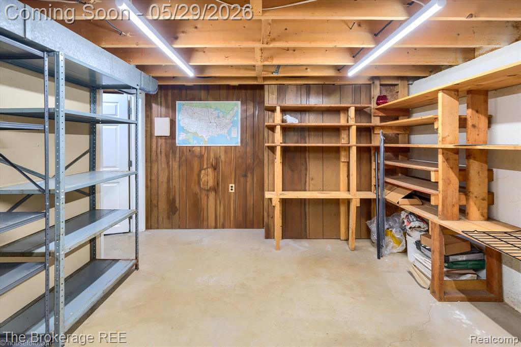 6933 Hubbard Hills Drive, Clarkston, MI 48348 — Photo 56